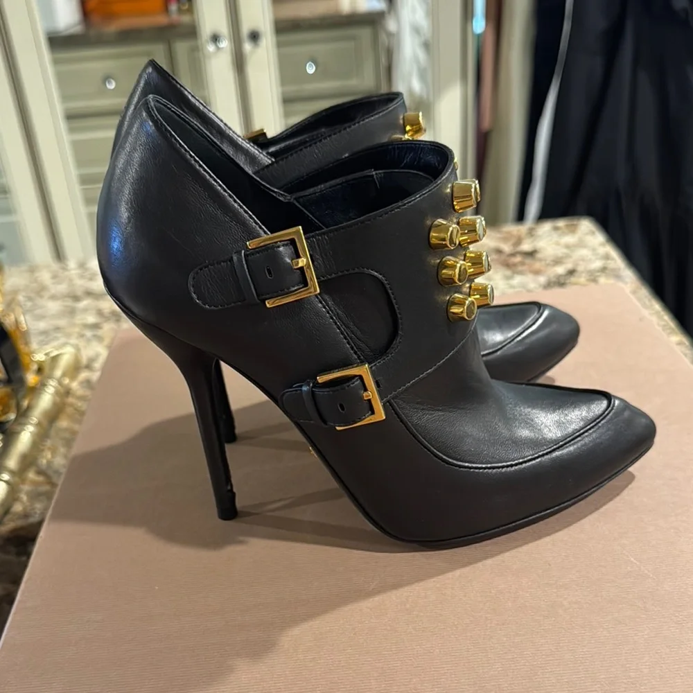 Gucci Black and Gold Studded Heels - Picture 2 of 3